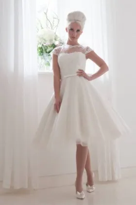 1950s vintage ivory tulle and lace short wedding dress illusion neckline and cap sleeves