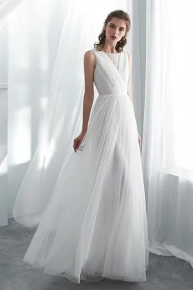 simple pleated tulle beaded lace outdoor wedding dress