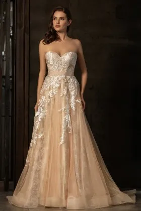 beautiful sweetheart neck champagne lace tulle bridal dress