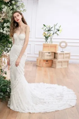 romantic sweetheart mermaid ruffled long train bridal dress
