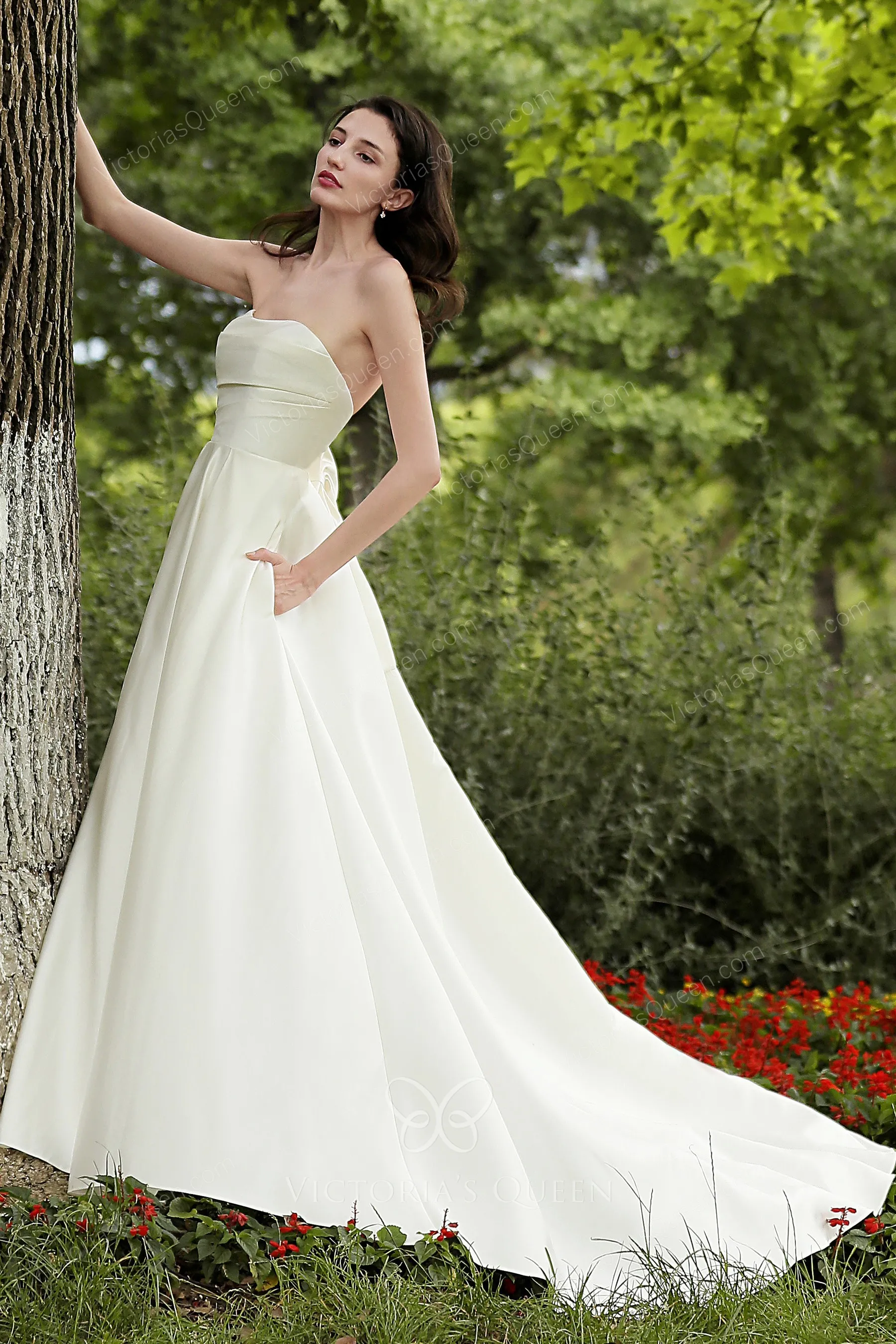 Modern Ivory Satin Strapless Aline Bridal Gown with Pocket VQ