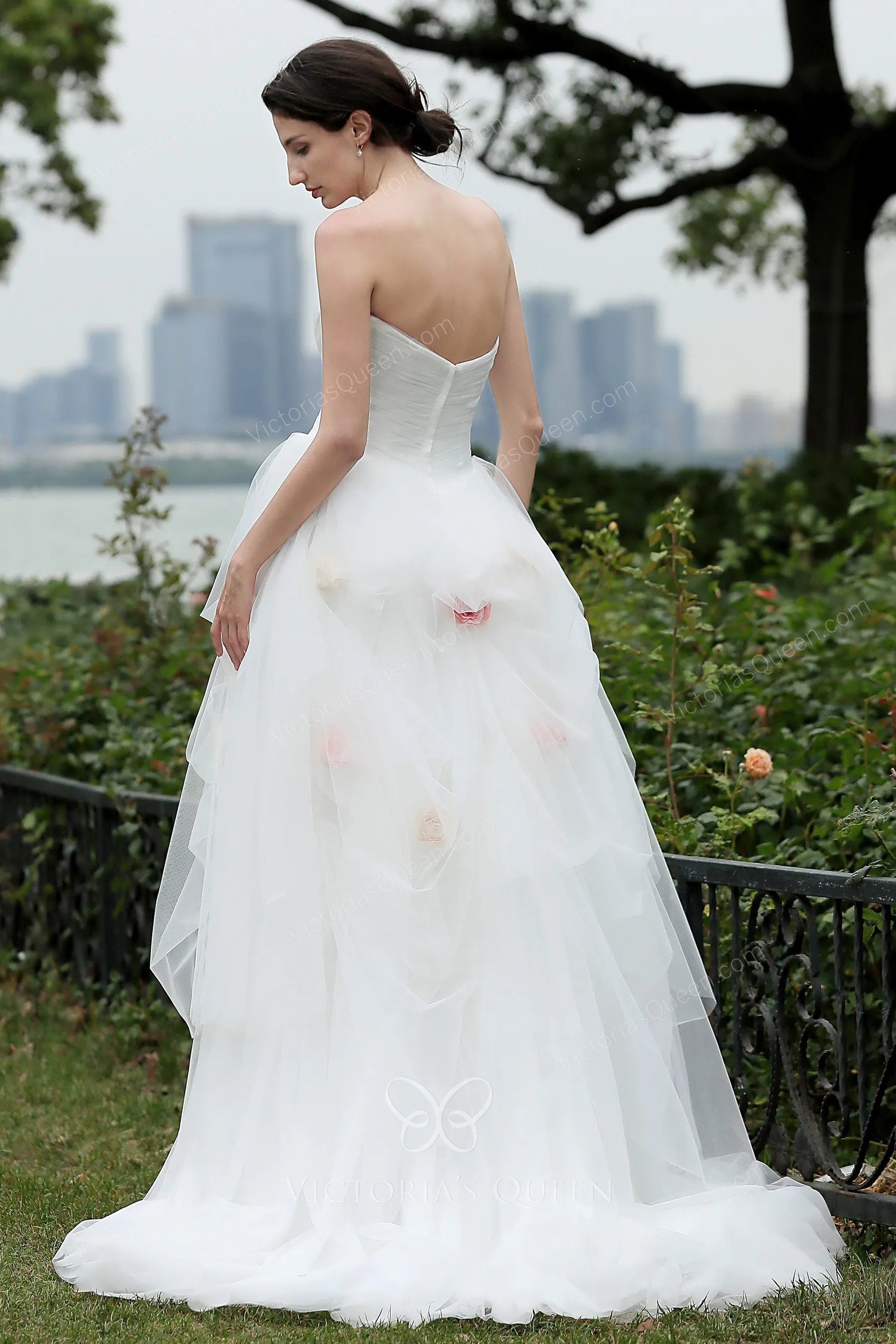 Cute Pleated Tulle Puffy Wedding Dress with Rose Flowers VQ