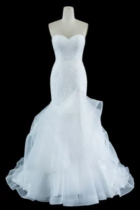 trumpet tulle skirt beaded lace bodice classic wedding dress