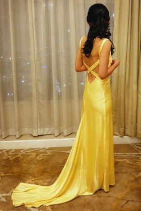 This dress was absolutely beautiful the quality and color was perfect